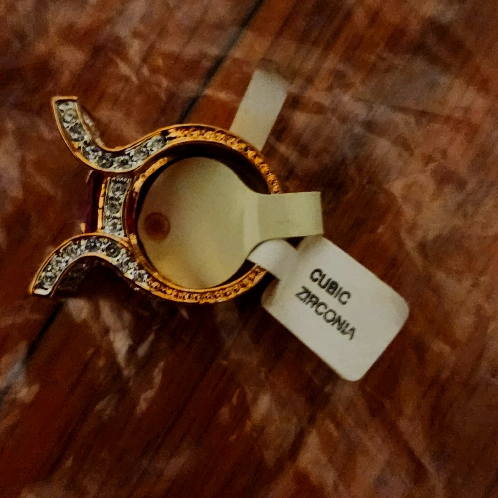 new cubic zirconia ring size 6 gold Plated  with stones